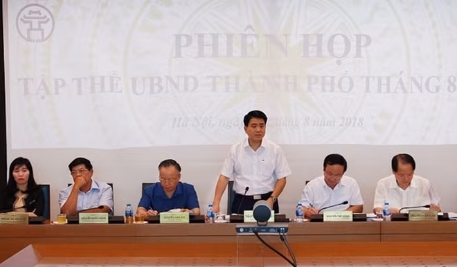Chủ tịch UBND TP Hà Nội Nguyễn Đức Chung chủ trì phiên họp tập thể UBND TP Hà Nội sáng 24-8