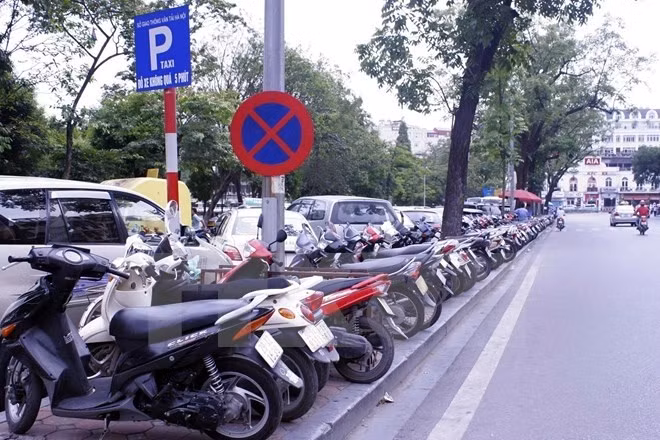 Hà Nội yêu cầu thu hồi Giấy phép các điểm trông giữ xe gây bức xúc