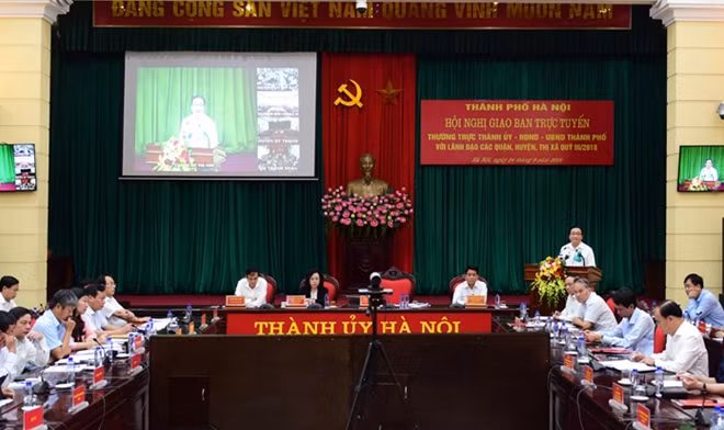 Thành ủy, HĐND-UBND TP Hà Nội giao ban với các quận, huyện, sở ngành vào sáng 24-9