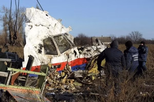 Chiếc máy bay mang số hiệu MH17 được cho là đã bị bắn rơi tại miền Đông Ukraine vào ngày 20/11/2014. (Ảnh: Reuters).