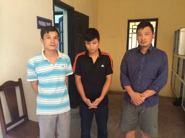 Các đối tượng trong vụ trộm dầu gội đầu. Các đối tượng trong vụ trộm dầu gội đầu.
