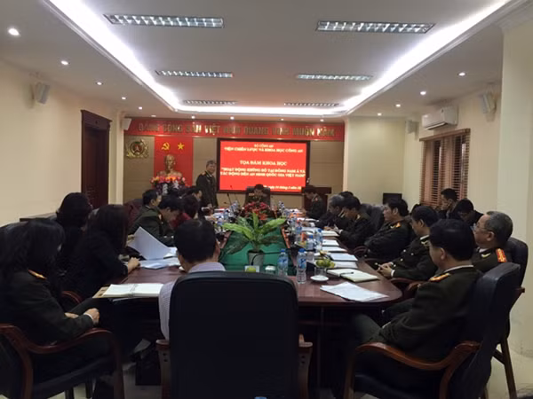 Cuộc tọa đàm được tiến hành vào buổi sáng 24-3.