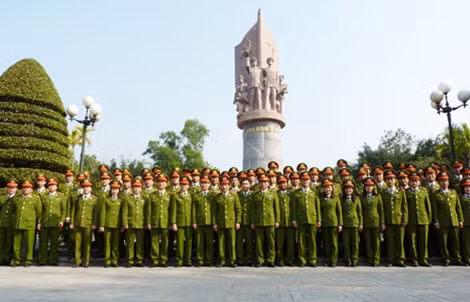 Lực lượng Cảnh sát truy nã tội phạm về nguồn tại Di tích Nha Công an Trung ương (Tuyên Quang).