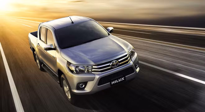Toyota Hilux tăng giá bán từ 34 – 37 triệu đồng.