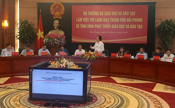 Buổi làm việc của Đoàn công tác Bộ GD ĐT với UBNDTP Hải Phòng.