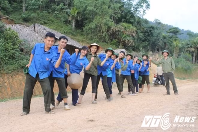 Sự hăng hái, nhiệt tình của các tình nguyện viên trong CLB Tình nguyện C500, HV An ninh Nhân dân.