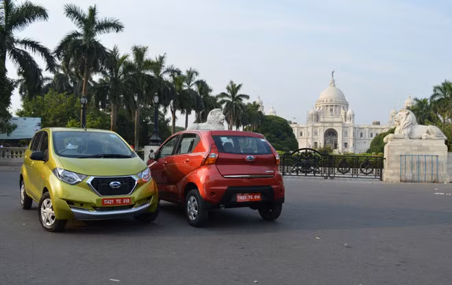 Datsun Redi-GO đang được phân phối tại thị trường Ấn Độ với giá dao động từ 238.900 INR (khoảng 80 triệu đồng) đến 334.399 INR (khoảng 111 triệu đồng).