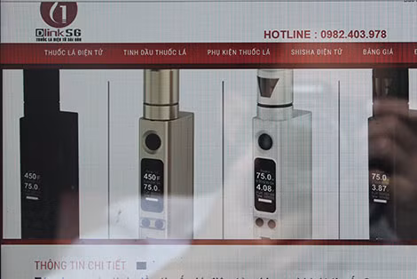Thuốc lá điện tử được quảng cáo tràn lan trên mạng.