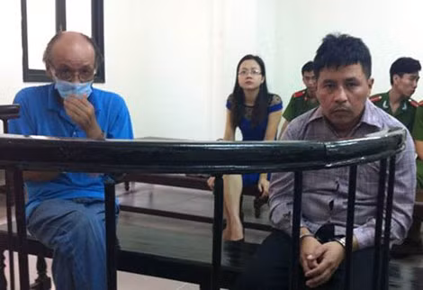 Hai “ông” Tây chuyên trộm cắp ở hà nội đã phải trả giá bằng nhiều năm tù.