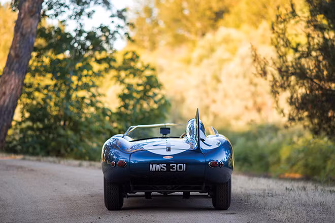 Nó từng thống trị giải đua xe 24 Hours of Le Mans những năm 50 của thế kỷ trước.