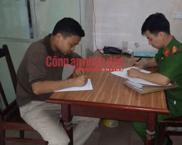 Đối tượng Dũng tại Cơ quan điều tra. Đối tượng Dũng tại Cơ quan điều tra.