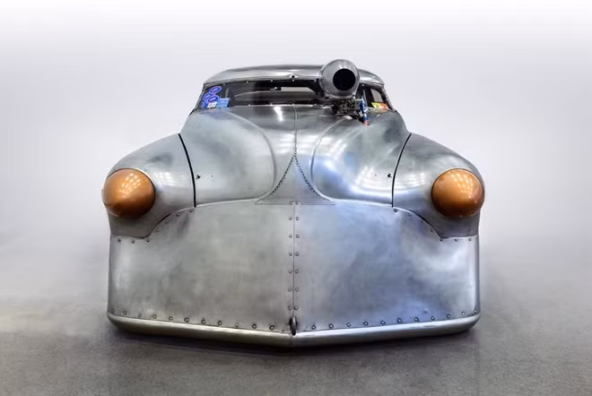 Hình ảnh chiếc xe Buick Riviera 1952 có biệt danh "Bombshell Betty".