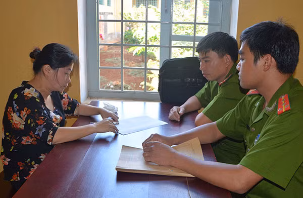 Dương Thị Hoài Thu khai nhận về việc trả lãi cao để huy động vốn chiếm đoạt tiền của nhiều người.