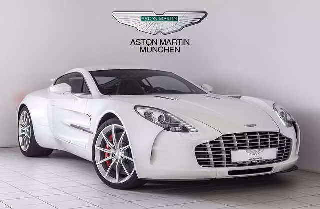 Lần đầu tiên trình làng trong triển lãm Geneva 2009, Aston Martin One-77 gây choáng với giá bán cực cao, lên đến 1,15 triệu Bảng, tương đương 1,83 triệu USD. Với số lượng sản xuất chỉ đúng 77 chiếc, siêu xe hàng đầu của gia đình Aston Martin đã nhanh chóng "cháy hàng" vào đầu năm 2012.