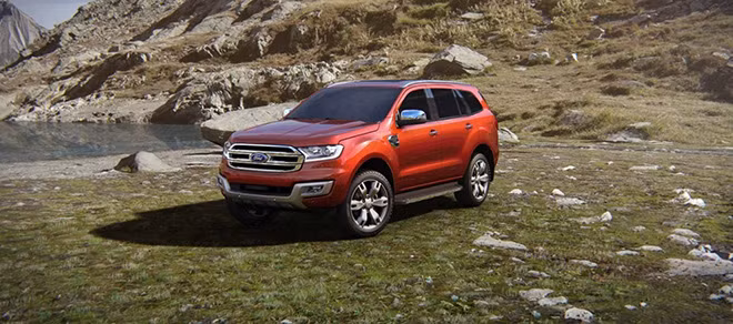 Ford Everest 3.2L AT 4x4 Titanium Plus có giá gần 2 tỉ đồng.