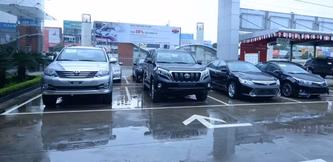 Dịch vụ chuyên nghiệp của doanh nghiệp kinh doanh ô tô là cần thiết để đảm bảo chất lượng sản phẩm cho người tiêu dùng.