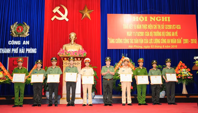 Hình ảnh tại hội nghị.