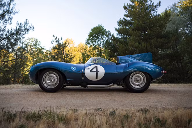Chiếc Jaguar D-Type huyền thoại.