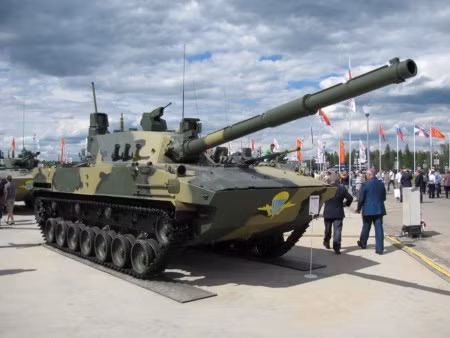 Tháp pháo BM 125 trên Sprut SDM-1.