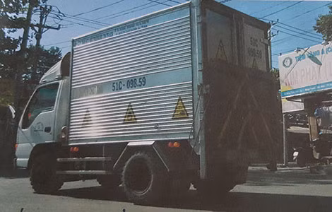 Xe chở rác thải nguy hại (ảnh do nhân vật cung cấp).