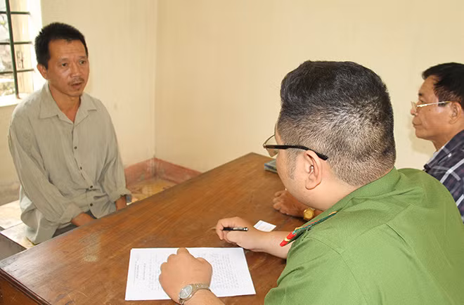 Đối tượng Hưng tại cơ quan Công an.