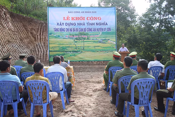 Toàn cảnh lễ khởi công.