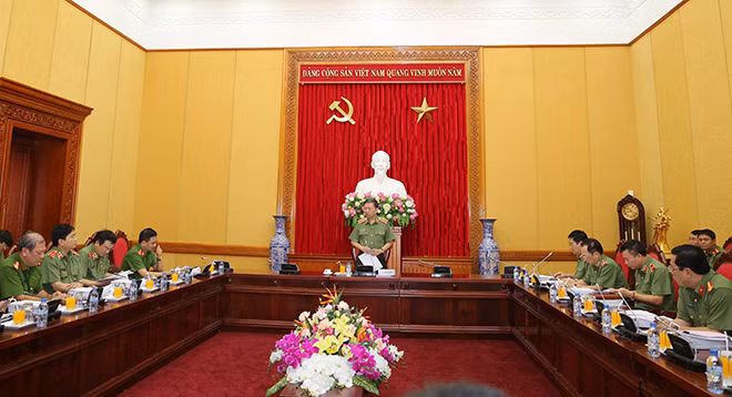 Bộ trưởng Tô Lâm phát biểu tại cuộc họp. Bộ trưởng Tô Lâm phát biểu tại cuộc họp.