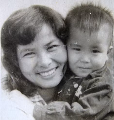 Xuân Quỳnh và con trai Tuấn Anh.