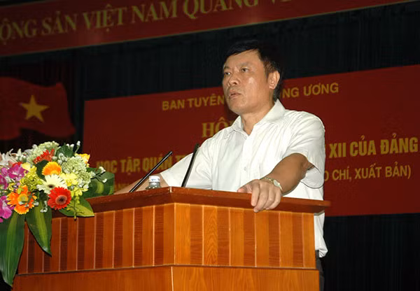 Đồng chí Phạm Văn Linh, Phó trưởng Ban Tuyên Giáo TW phát biểu khai mạc.