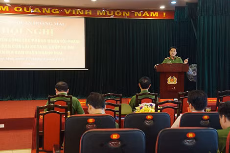 Thượng tá Phạm Ngọc Anh khuyến cáo các hãng taxi cần thực hiện nhiều biện pháp giữ an toàn cho tài xế.