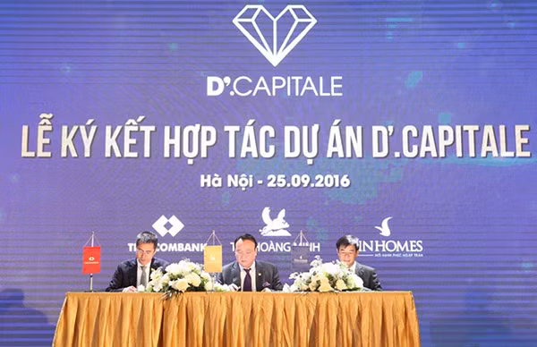 Đại diện Tân Hoàng Minh, Vingroup và Techcombank ký kết hợp tác triển khai tổ hợp D’.Capitale Trần Duy Hưng.