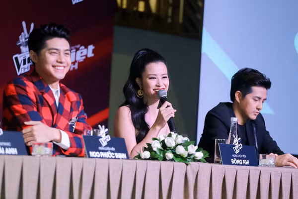 Đông Nhi, Ông Cao Thắng, Noo Phước Thịnh – 3 trong 4 huấn luyện viên của “Giọng hát Việt nhí 2016”.