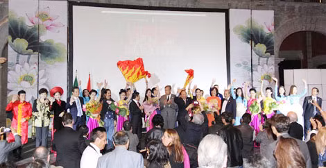 Bộ trưởng Hoàng Tuấn Anh tuyên bố khai mạc những ngày văn hóa Việt Nam tại Mexico. Bộ trưởng Hoàng Tuấn Anh tuyên bố khai mạc những ngày văn hóa Việt Nam tại Mexico.