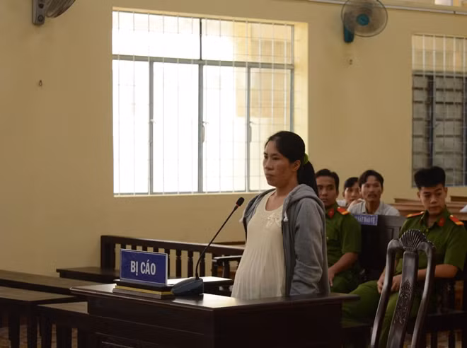Bị cáo Ni trước tòa.