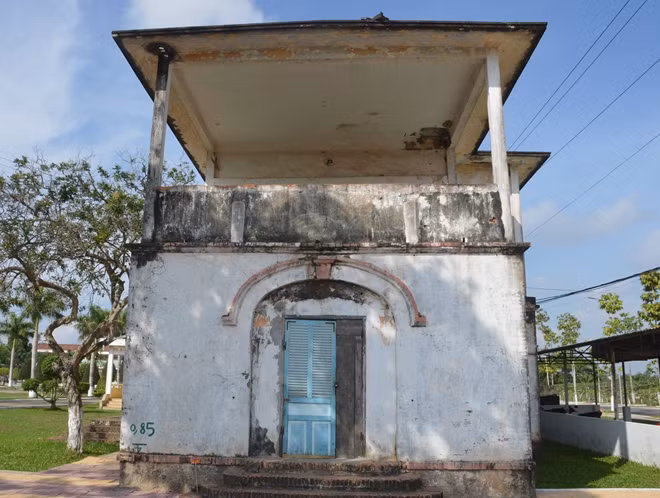 Một góc khác ngôi nhà của Hội đồng Dư.