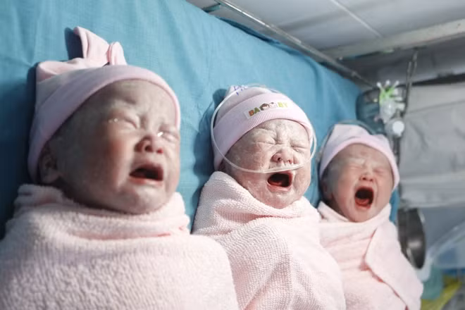Ba "công chúa" chào đời khỏe mạnh trong niềm hạnh phúc vô bờ của gia đình chị Ph. và các BS BVPS Cần Thơ.