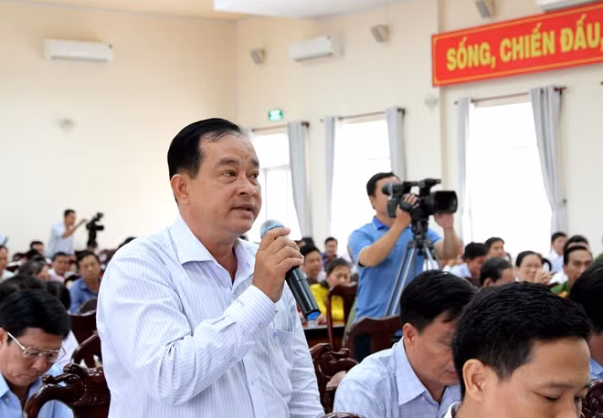Cử tri huyện Cờ Đỏ, nêu kiến nghị với Đoàn ĐBQH đơn vị TP Cần Thơ.