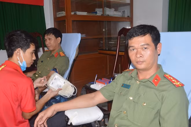Đại úy Bùi Thanh Diệp đã 22 lần tham gia hiến máu nhân đạo.
