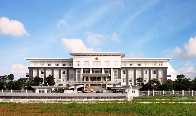 Thanh tra Chính phủ kiến nghị Thủ tướng Chính phủ xem xét trách nhiệm của Chủ tịch UBND Hậu Giang (nhiệm kỳ 2011-2015), do để xảy sai phạm tại địa phương.