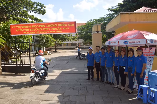 Đội Thanh niên tình nguyện tiếp sức mùa thi huyện Châu Thành (Sóc Trăng).