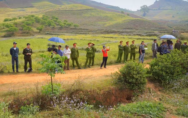 Hậu trường trong phim “Cảnh sát hình sự” .