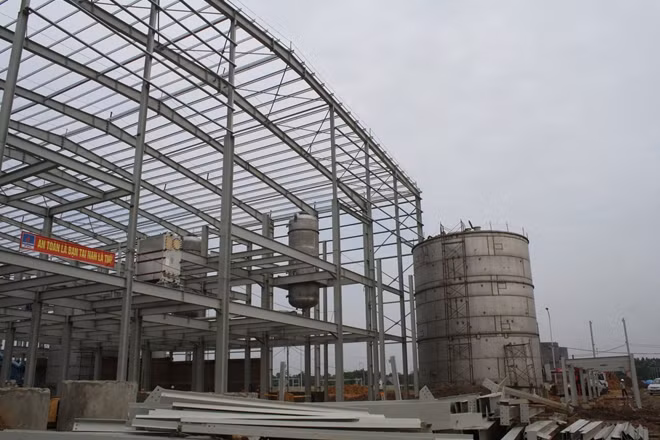 Nhà máy Ethanol Phú Thọ đã xuống cấp nghiêm trọng sau khi bị ngừng thi công từ 2011