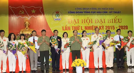 Ban chấp hành Công đoàn Tổng cục HCKT nhiệm kỳ 2015-2020 ra mắt Đại hội.