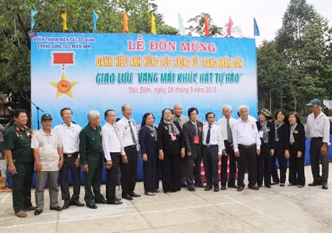 Hình ảnh tại buổi giao lưu. Hình ảnh tại buổi giao lưu.