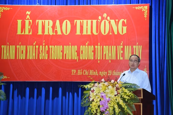 Bí thư Thành ủy Nguyễn Thiện Nhân phát biểu tại buổi lễ.