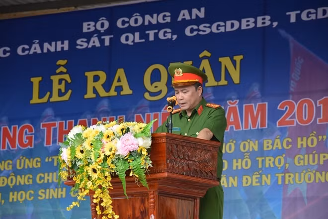 Đại tá Trần Văn Thiện phát biểu ý kiến chỉ đạo.