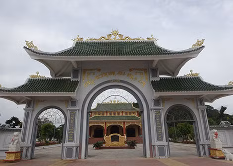 Công viên văn hóa Bình San và bia đá ghi rõ lược sử Mạc Mi Cô. Công viên văn hóa Bình San và bia đá ghi rõ lược sử Mạc Mi Cô.