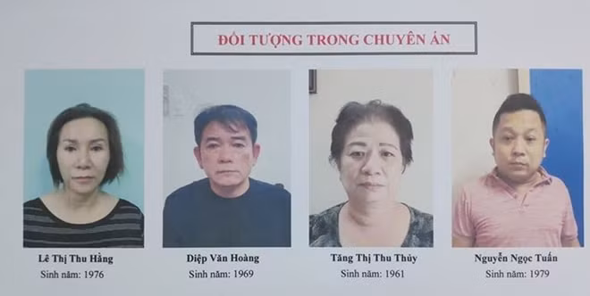 Bốn đối tượng Hằng, Hoàng, Thủy, Tuấn.