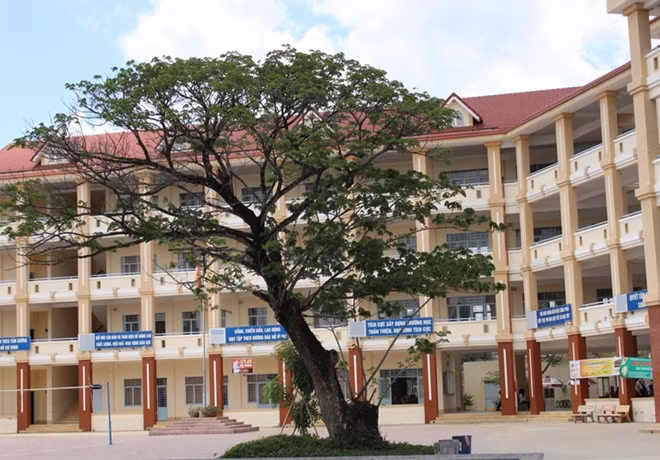 Trường THPT Bùi Hữu Nghĩa, quận Bình Thủy (Cần Thơ) nơi xảy ra vụ việc.