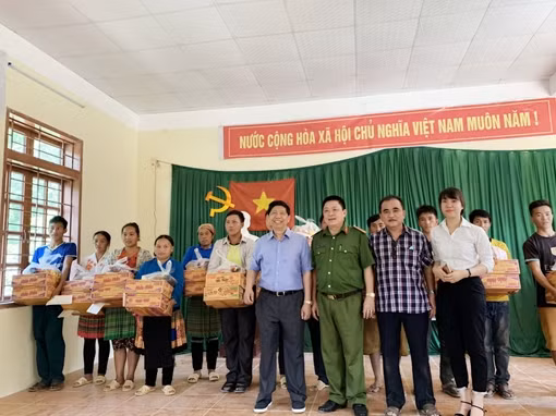 Nhân rộng phong trào "không ma tuý" tại vùng biên Mộc Châu ảnh 7